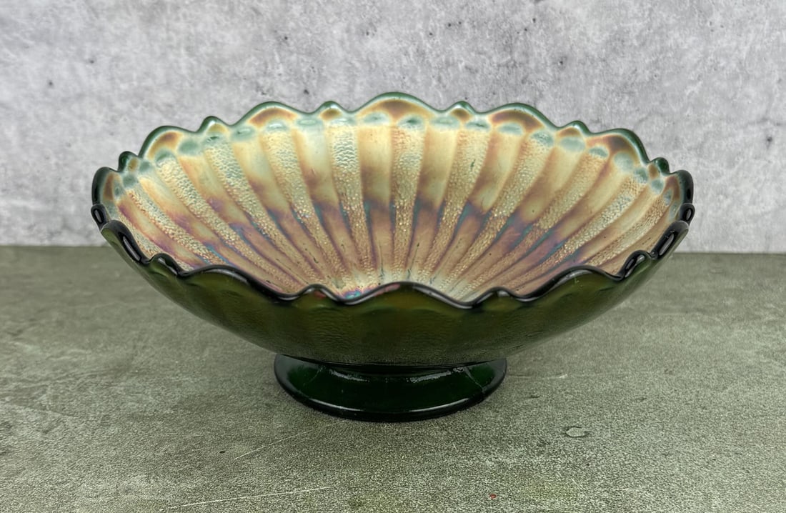 Fenton Carnival Glass Stippled Rays Bowl: 6" diameter, 2 3/8" tall.
