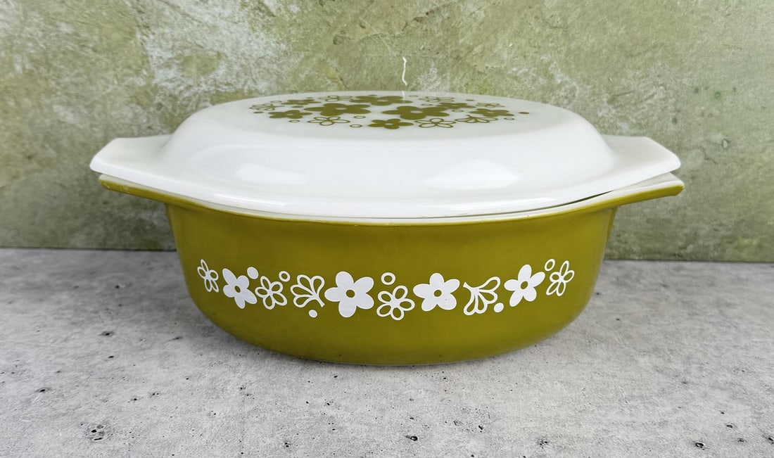 Pyrex Spring Blossom Crazy Daisy Casserole (1 of 5)