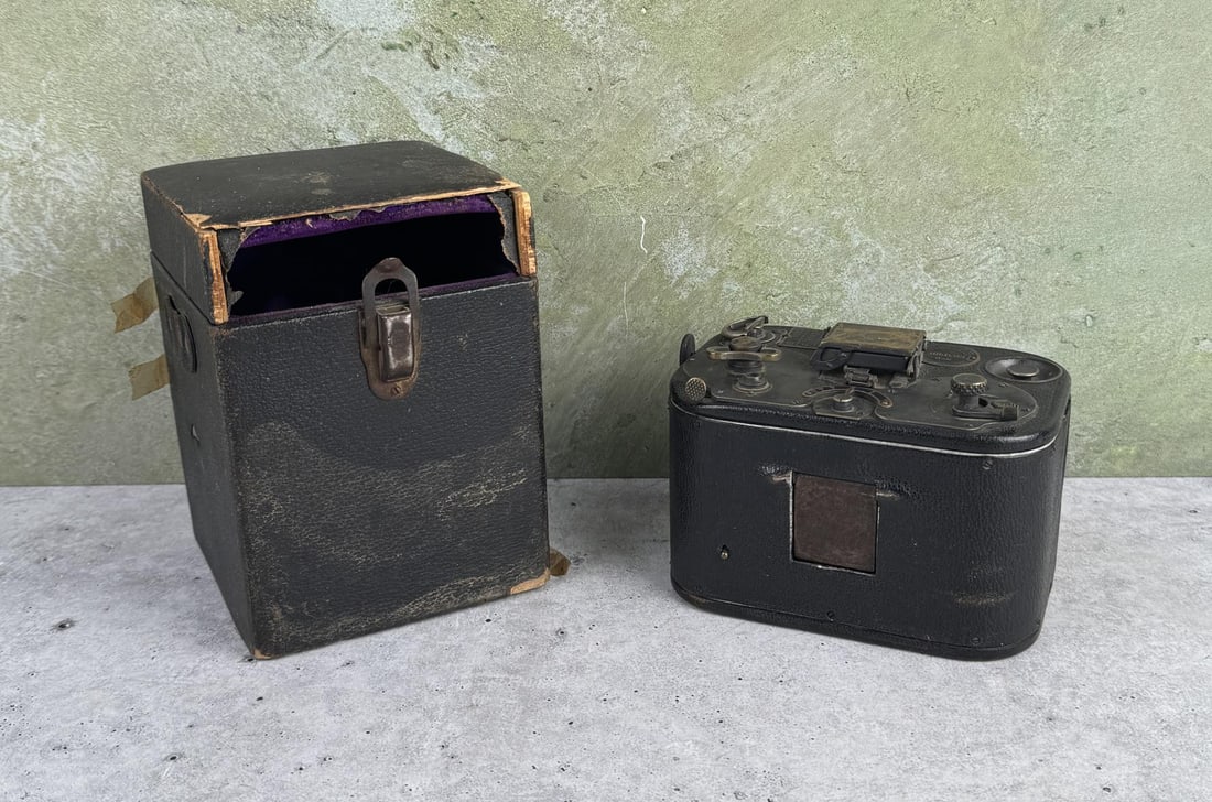 Antique Eastman Kodak Number 0 Graphic Camera (1 of 12)
