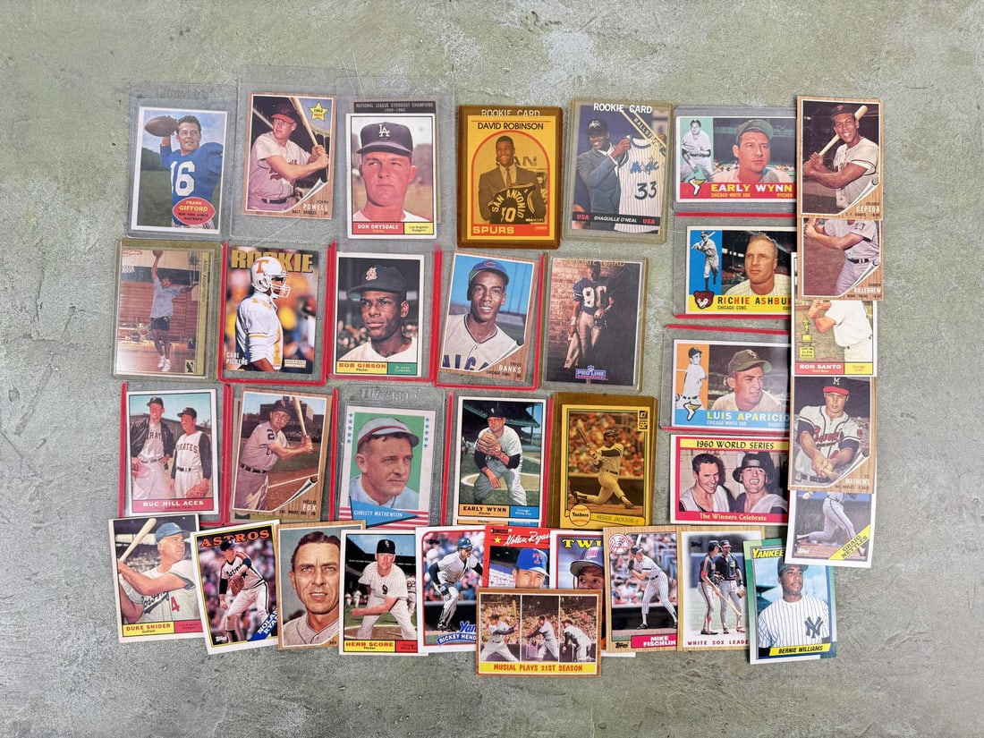 Collection of Assorted Baseball Cards (1 of 4)