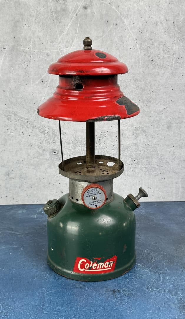 Coleman 200a Hiking Camping Lantern (1 of 8)