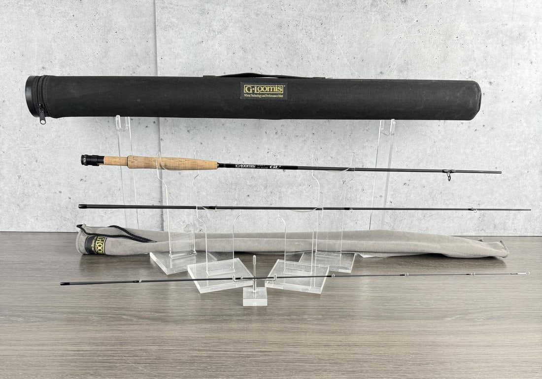 G Loomis GL3 FR904-3 7'6" Fly Fishing Rod: Nice rod and case.