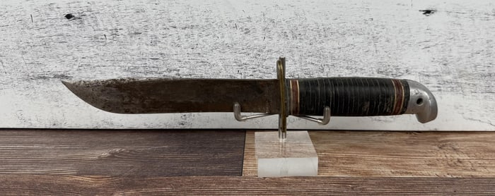 Western L46-6 Baby Shark Fighting Knife