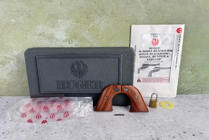 Ruger New Model Blackhawk Box and Grips