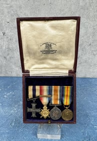 WWI WW1 Cased British Miniature Medal Set