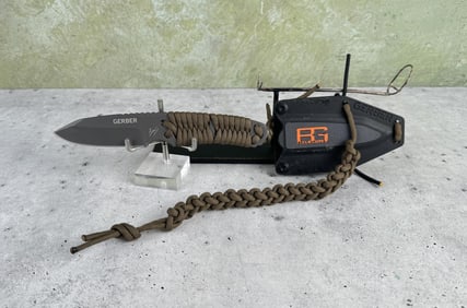 Gerber Bear Grylls Survival Knife