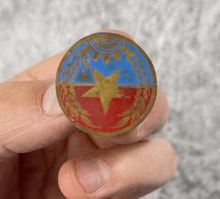 Vietnam War Viet Cong Cap Helmet Badge