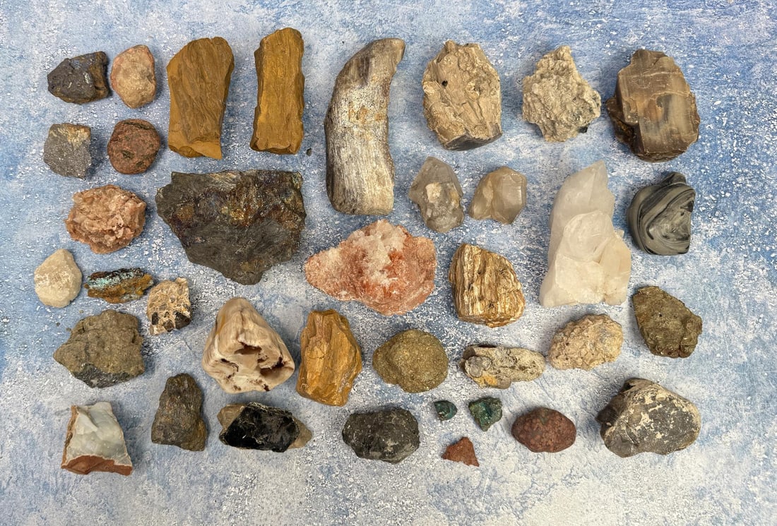 Collection Of Mineral Specimens: 7.8 lbs total weight. Provenance: From the estate of Moosehead Gallery rock shop in Hamilton, Montana.