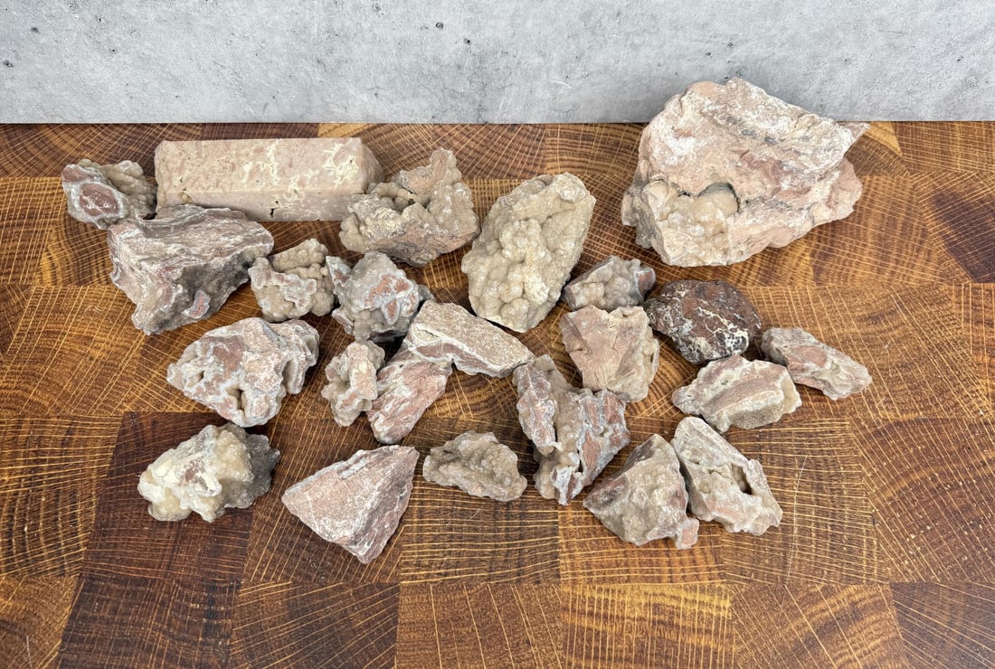 Druzy Quartz Agate Lapidary Slab Material: 15.4 lbs total weight. Provenance: From the estate of Moosehead Gallery rock shop in Hamilton, Montana.