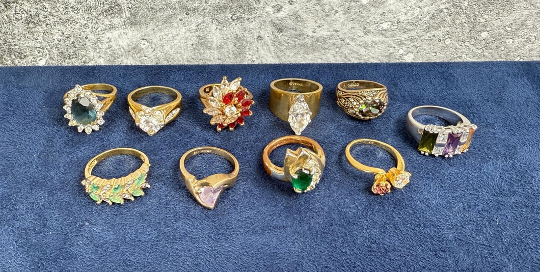 Gold Filled and Plated Rings: Nice grouping.