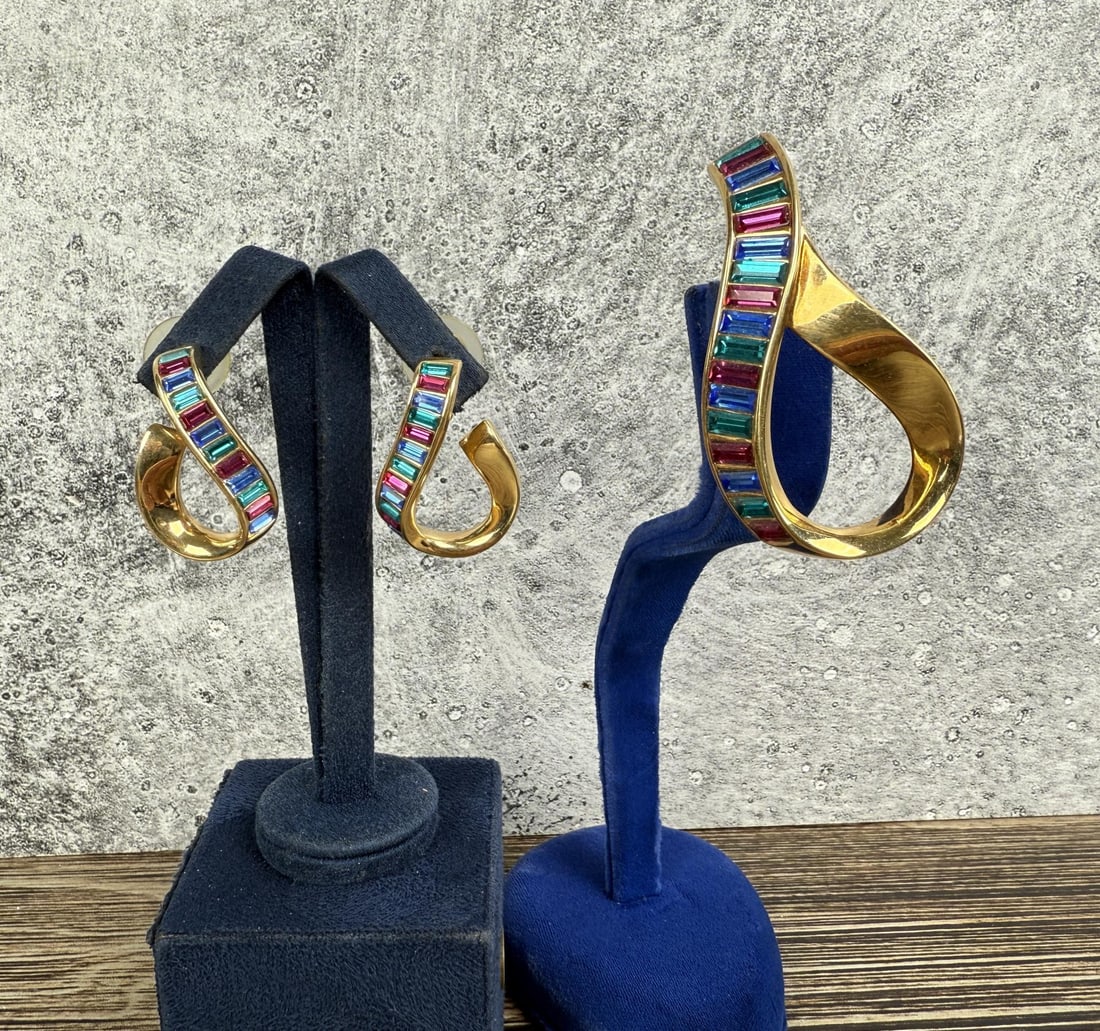 Swarovski Brooch and Earrings (1 of 5)