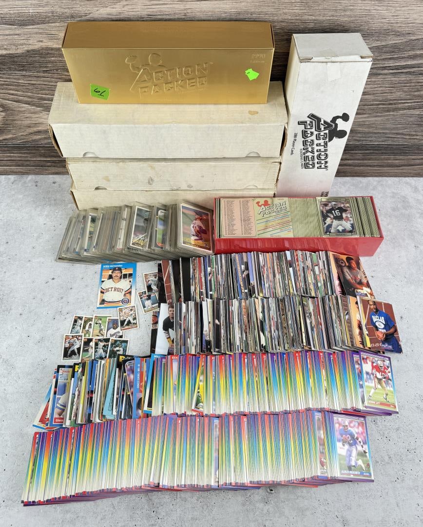 NFL NBA MLB Basketball Baseball Football Cards (1 of 6)