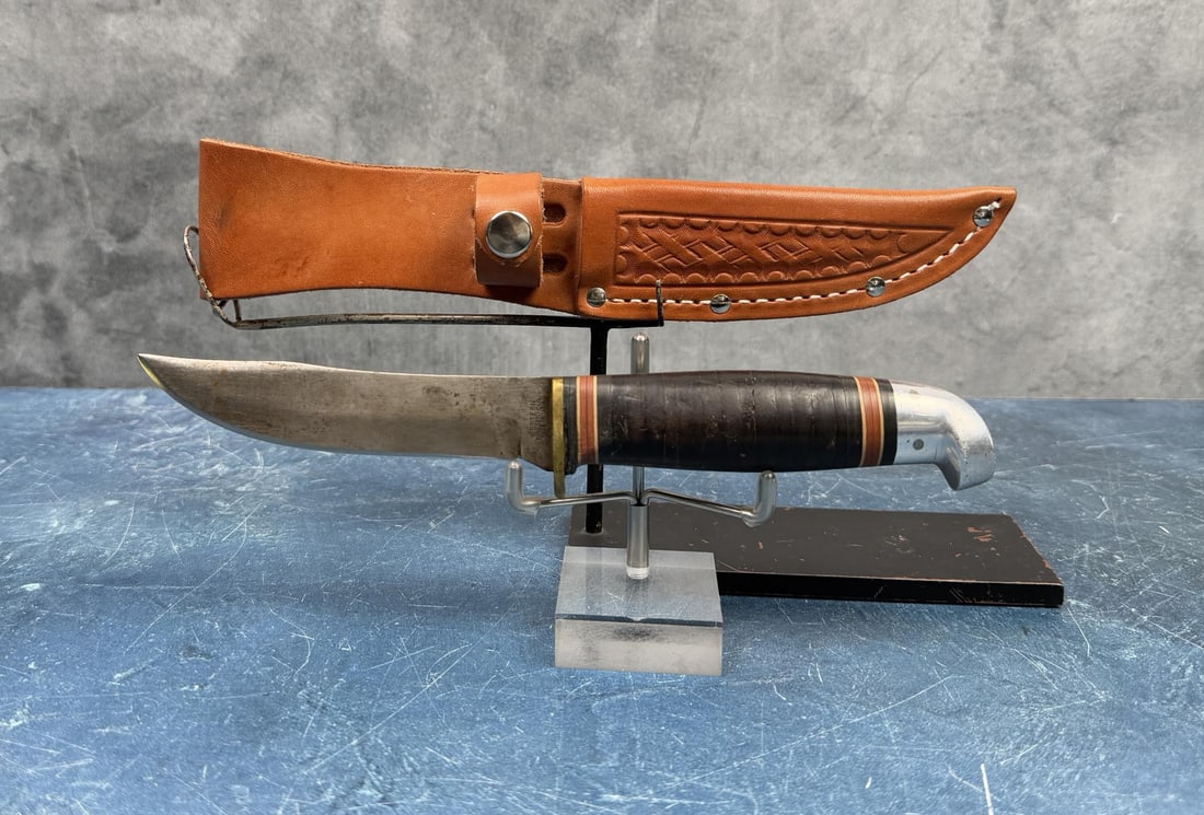 Western L66 Hunting Knife: 8 1/4" long. Michael Westergard Collection Inv: 12