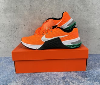 Nike CZ8281-883 Metcon 7 Running Shoe