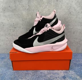 Nike CW6735-003 Team Hustle Black Pink Foam