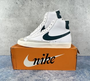 Nike BQ6806-112 Blazer Mid 77