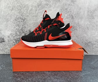 Nike CT4629-005 LeBron Witness 5 Basketball Shoes