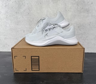 Nike DM0824-001 Women's MC Trainer 2