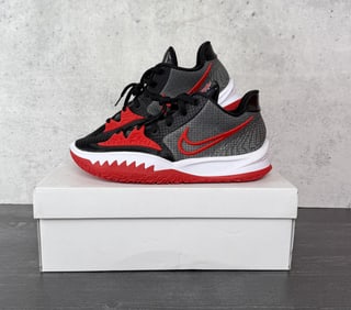 Nike DA7803-002 Kyrie Irving Low 4 TB