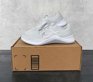 Nike DM0824-001 Women's MC Trainer 2