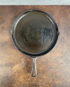 Griswold 109 Cast Iron Shallow Skillet Griddle