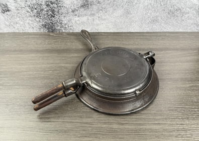 Griswold New American Number 8 Cast Waffle Iron