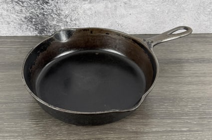 Griswold Number 6 Cast Iron 699 J Skillet