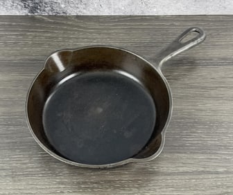 Griswold Number 4 Cast Iron Skillet 702 A