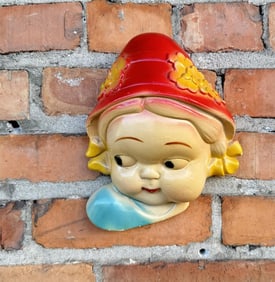 Chalkware String Holder