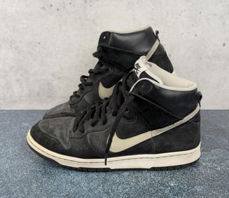 Nike 305050-016 SB Dunk High Pro Venom Shoes