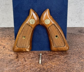 Smith & Wesson J Frame Magna Pistol Grips
