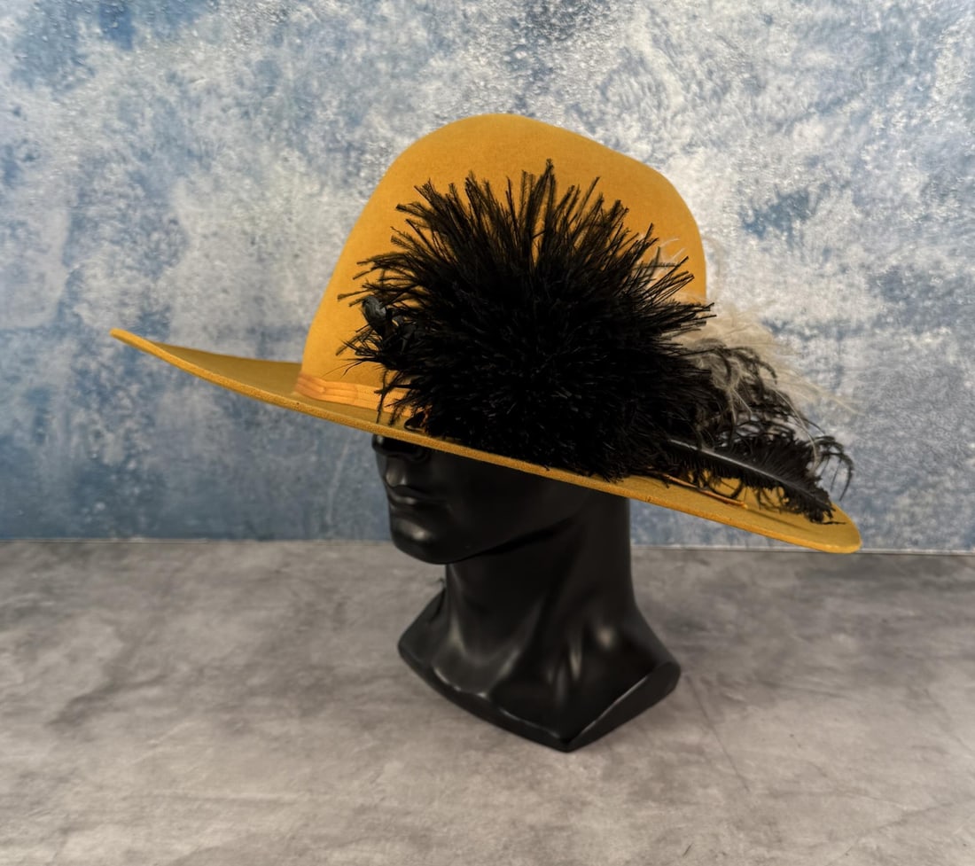 American Hat Co 3x Beaver Cowboy Hat: Size 7 1/8. 3x beaver.
