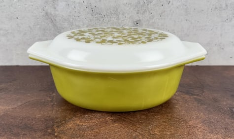 Pyrex Verde Olive & Berries Casserole