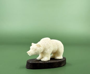 Wayne Woods Alaskan Inuit Eskimo Carved Bear