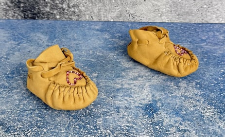 Beaded Native American Indian Baby Moccasins