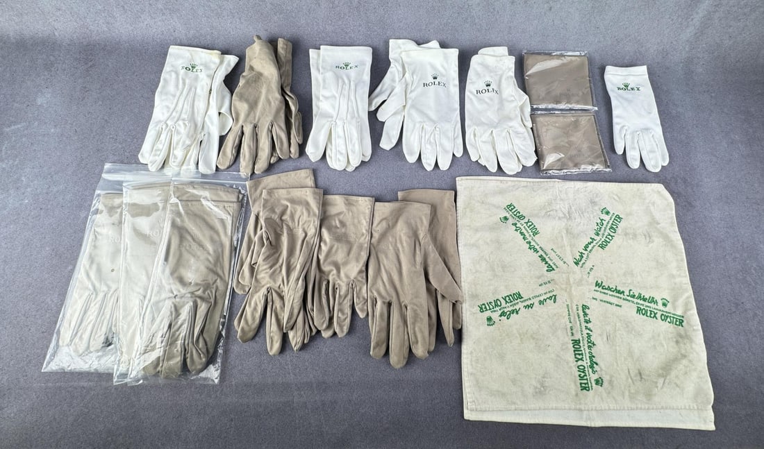Rolex Watch Presentation Dealer Gloves: 12 singles. 6 pairs, two small cleaning cloths, two big cleaning cloth. Authentic, made by Rolex.