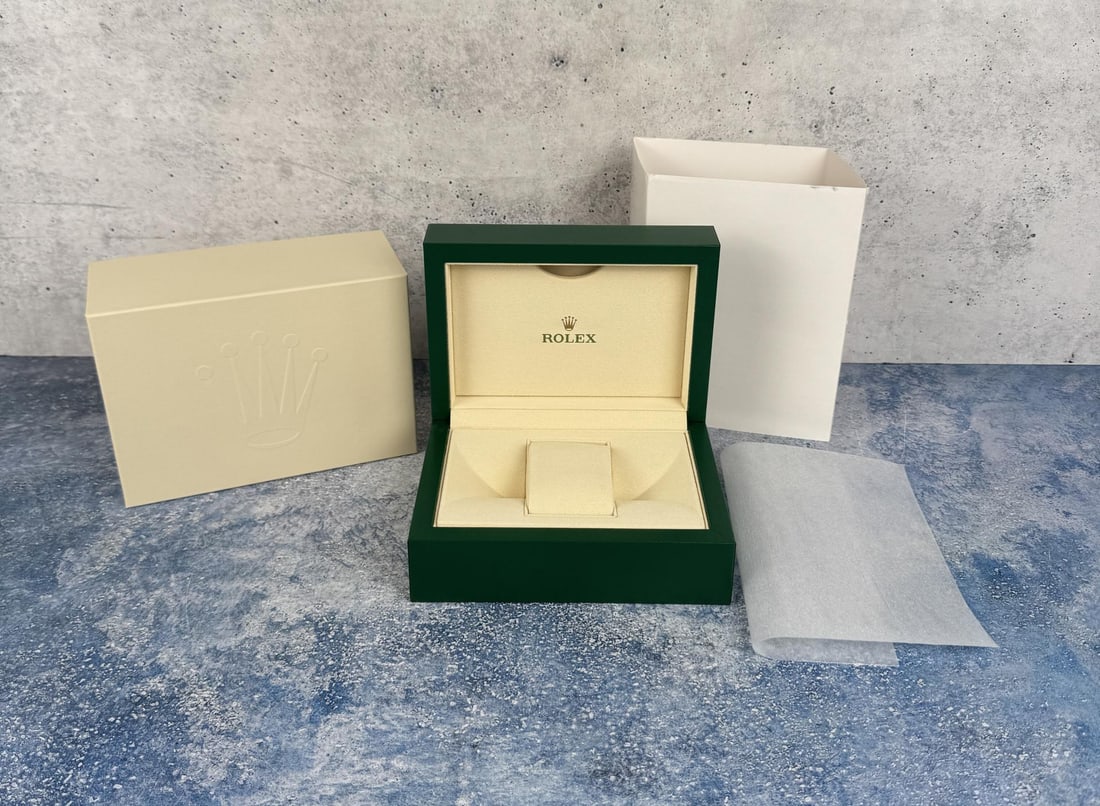 Rolex Watch Box 39139.04 Submariner (1 of 7)