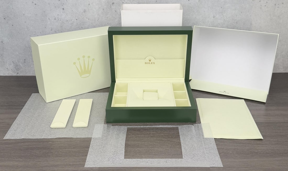 Rolex Watch Box 39143.64 Daytona Presentation (1 of 5)