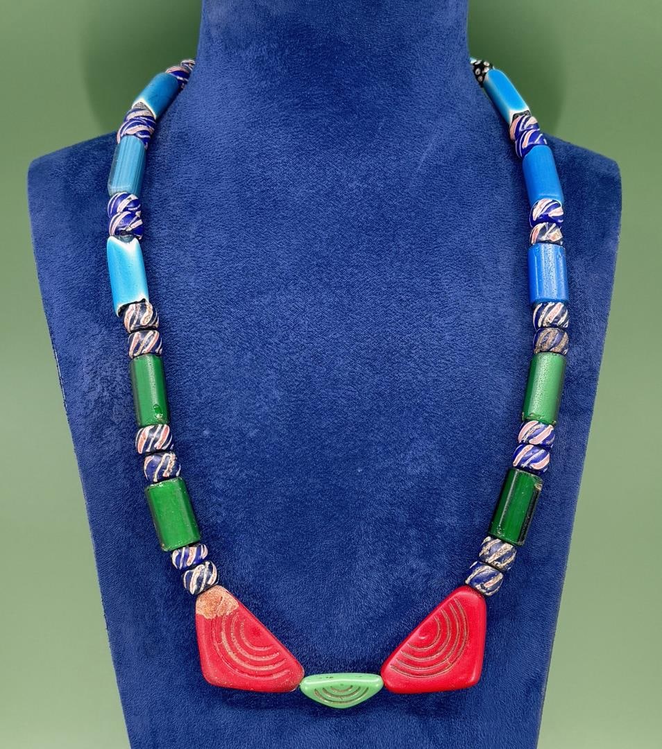 Venetian Nueva Cadiz Native American Trade Beads (1 of 3)