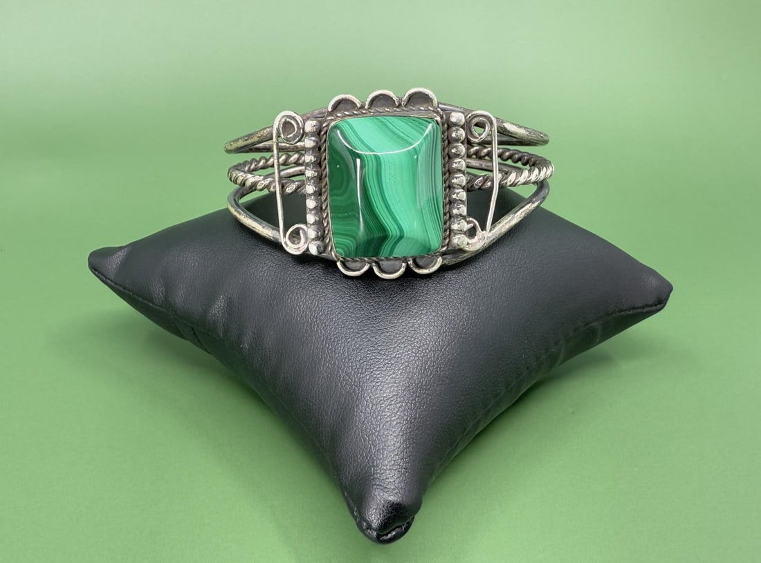 Navajo Sterling Silver Malachite Bracelet (1 of 4)