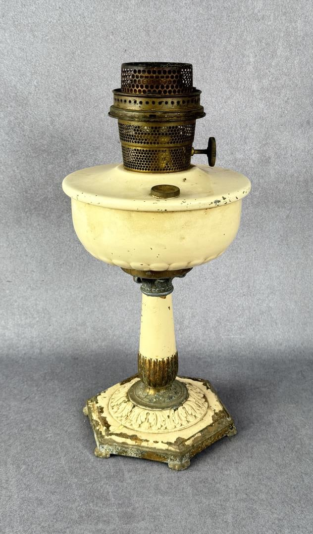 Aladdin Type B Kerosene Lantern: 13 5/8" tall.