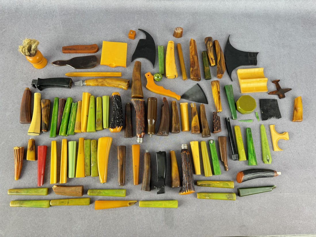 Grams of Raw Swirl Bakelite Catalin: 2774 grams total weight.