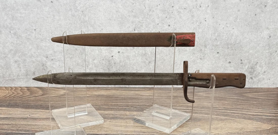 WW1 WWI German M1916 1916 Ersatz Bayonet: Includes scabbard. Oxidized as shown.