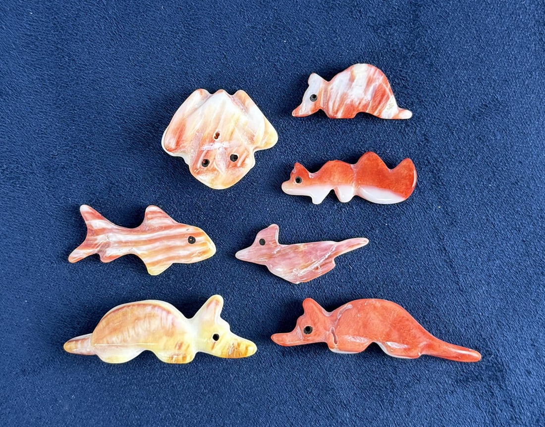 Collection of Zuni Carved Animal Fetish Beads: Spiny Oyster. Group of seven. 3/4" by 1/4'' tall.