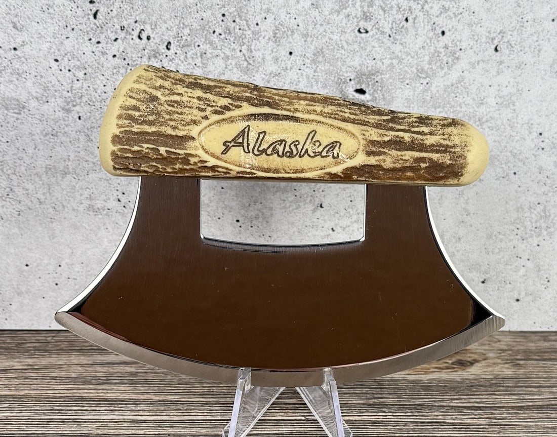 Alaskan Inuit Eskimo Ulu Knife (1 of 5)