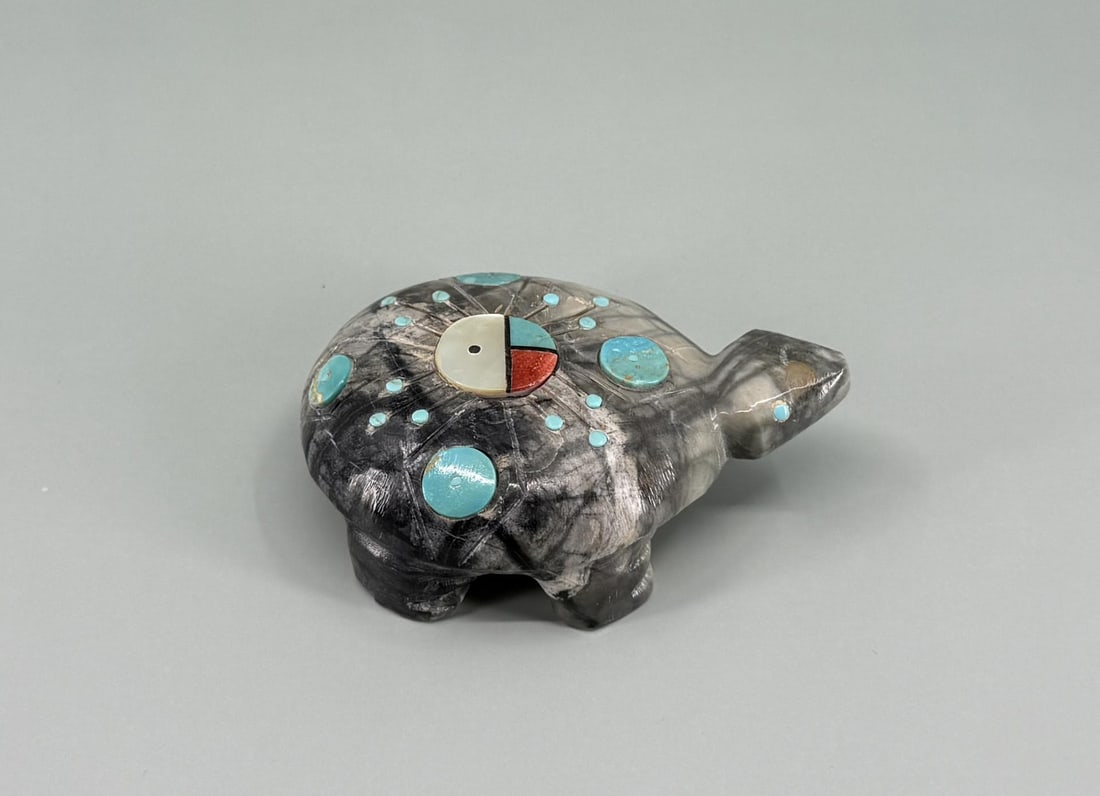 Farlan and Paulette Quam Zuni Turtle Fetish (1 of 6)
