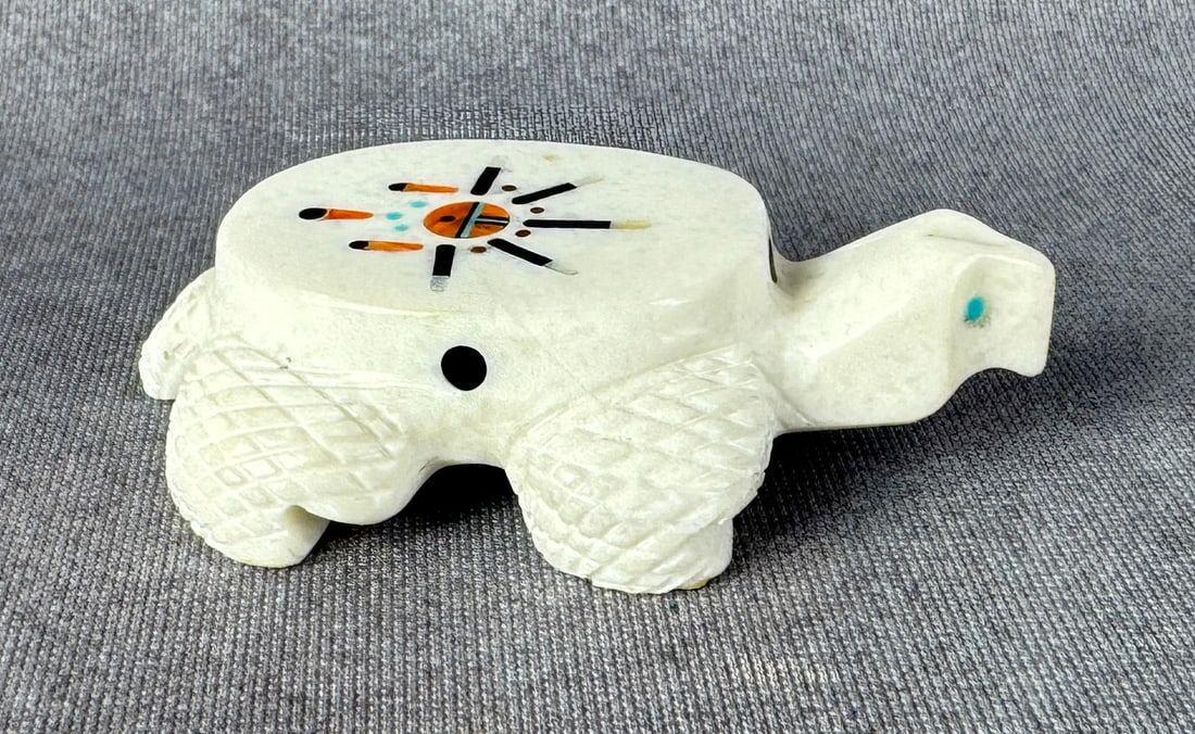 Sammy Smith Jeremy Lucero Zuni Turtle Fetish (1 of 7)