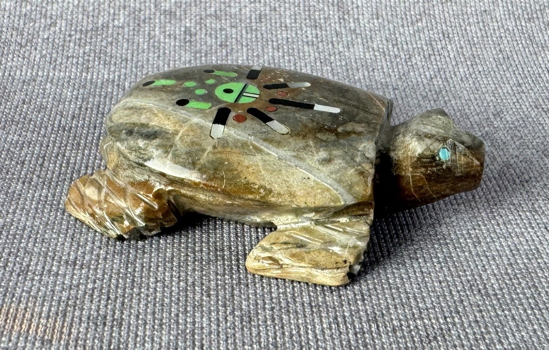 Sammy Smith Jeremy Lucero Zuni Turtle Fetish (1 of 4)