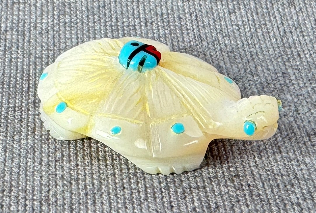 Danette Laate Carved Zuni Turtle Fetish (1 of 4)