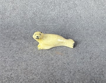 Alaskan Inuit Eskimo Carved Seal